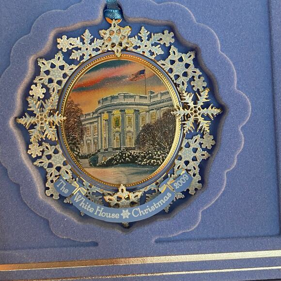 2009 White House Historical Association Christmas Tree Ornament - Picture 1 of 7